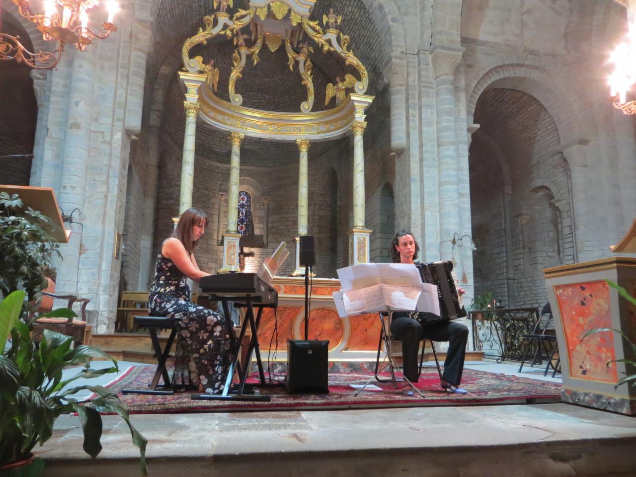 Abbatiale de Montsalvy (15), août 2015